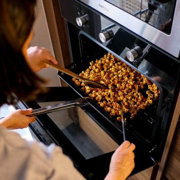 0.9 Cubic Feet Capacity 900 Watts Kitchen Essentials for the Countertop Stainless Steel - Imagem 4